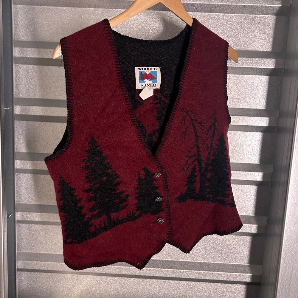 VINTAGE Wooded River Vest Mens MD Red Moose Mountain Cabin Outdoors